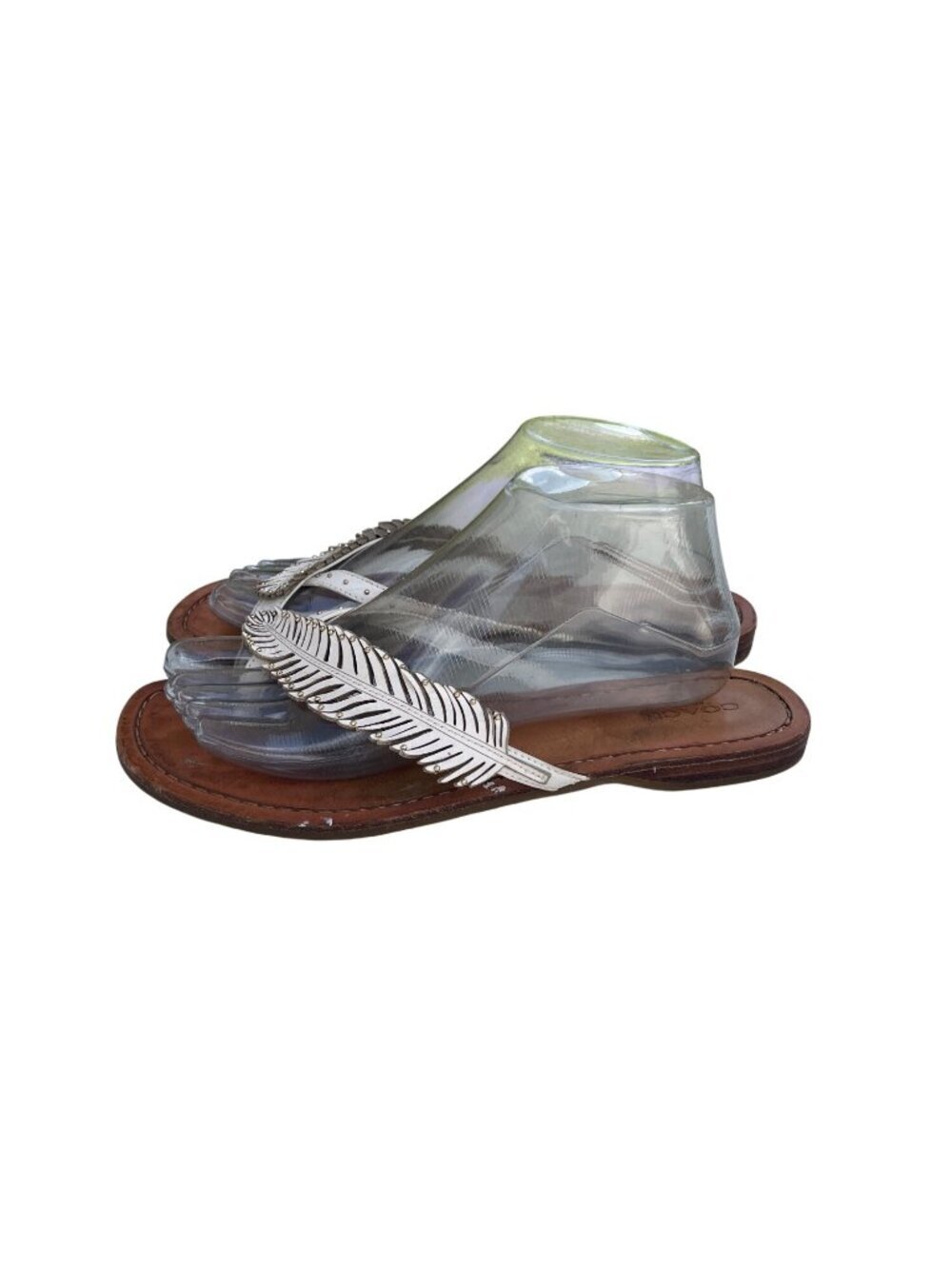 Coach Womens Size 8.5B Leather Thong Sandals With Silver Metal Leaf Accent